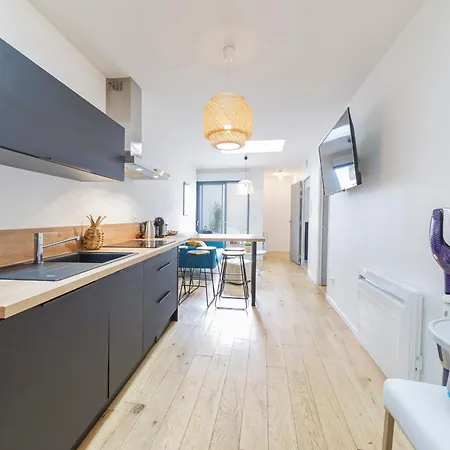 Le Topaze - Wifi - Patio - Centre-ville Apartamento