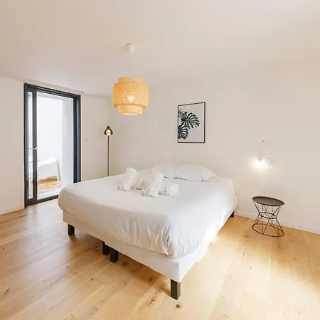 Le Topaze - Wifi - Patio - Centre-ville Apartamento *