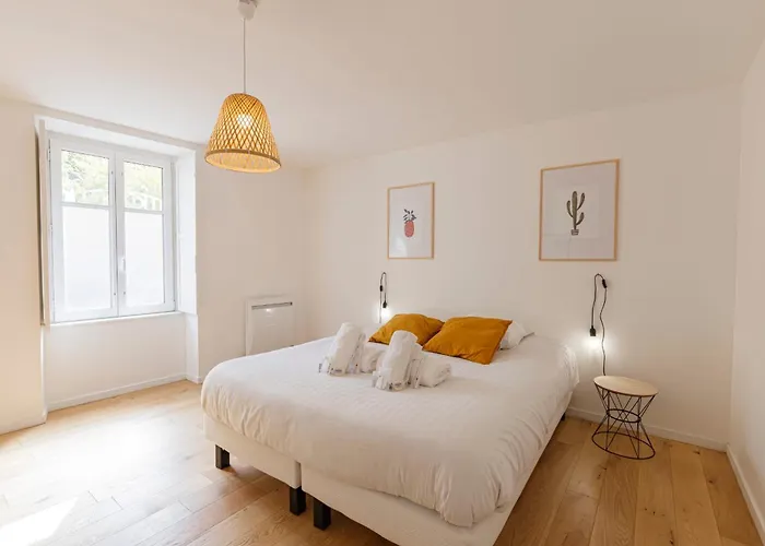 Apartament Le Topaze - Wifi - Patio - Centre-ville