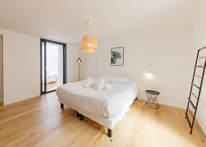 Le Topaze - Wifi - Patio - Centre-ville Apartamento *